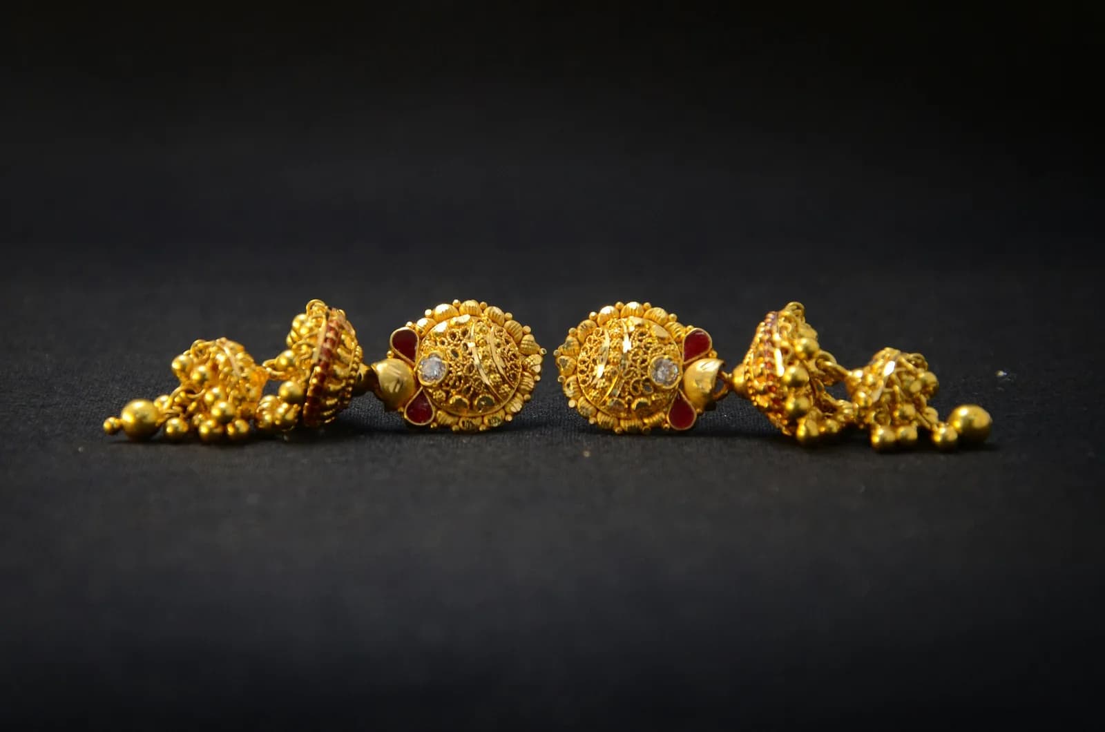 Kundan 18K Gold Bangle - Gold and silver beaded bracelets